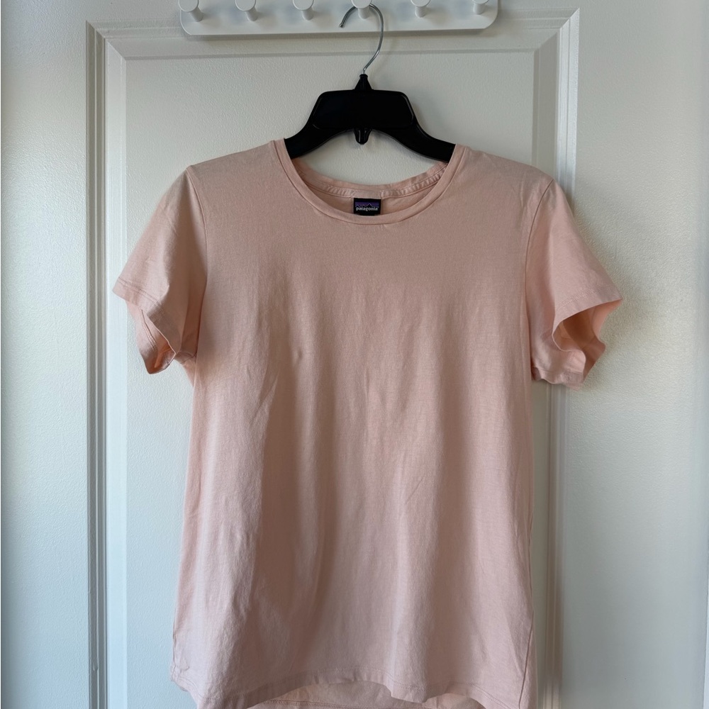 NWOT Patagonia Women's Light Pink Short Sleeve Tee